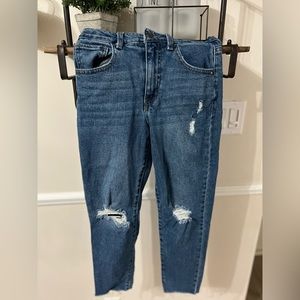Destructed Girlfriend Jeans